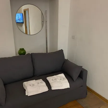 Evaref House 4* Νάπολη