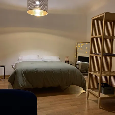 Evaref House 4* Nápoles