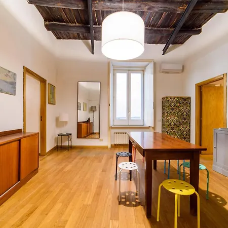 Evaref House 4* Naples