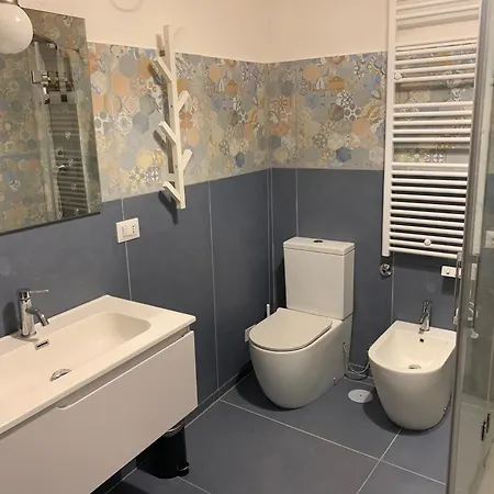 ゲストハウス Evaref House